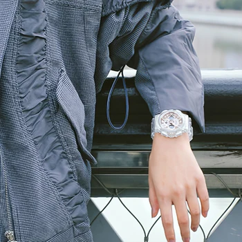 Casio Дамски Водоустойчив часовник за гмуркане 200 м, са Най-добрата марка за Луксозни Кристални спортен часовник с led подсветка gma-S120